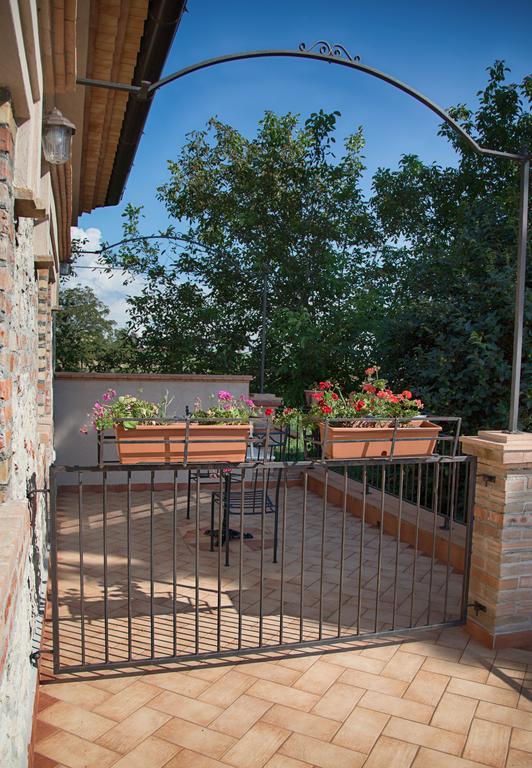 Don Carlo Agriturismo Di Charme Bio Villa Le Pioppe Exterior photo